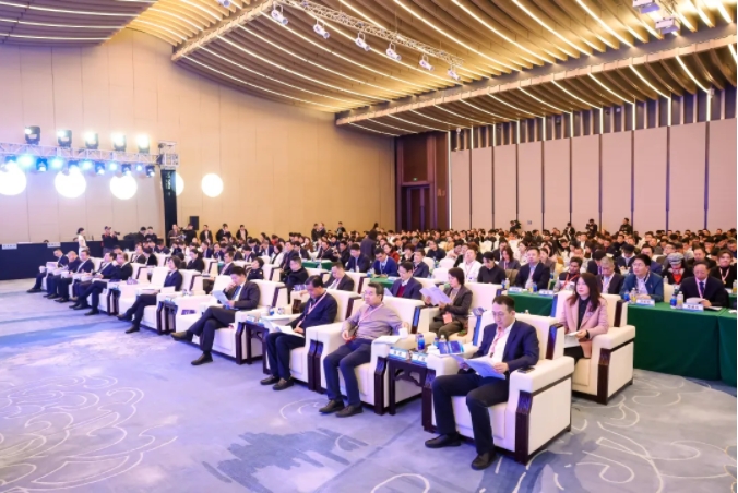 汪元程在湖北省承接纺织服装产业转移招商1.png NBA投注